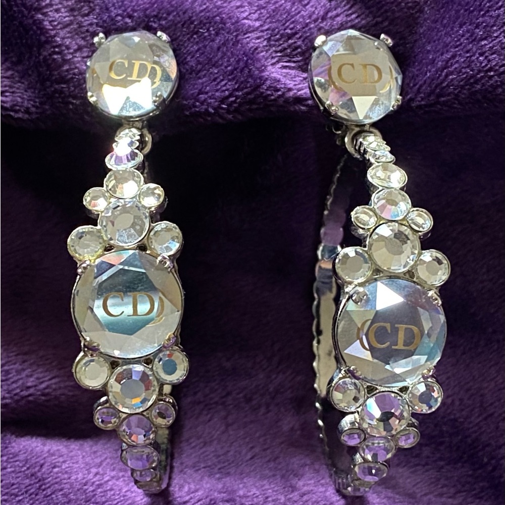 John Galliano Christian Dior Swarovski
Crystal Embellishment Hoop Clip Earrings